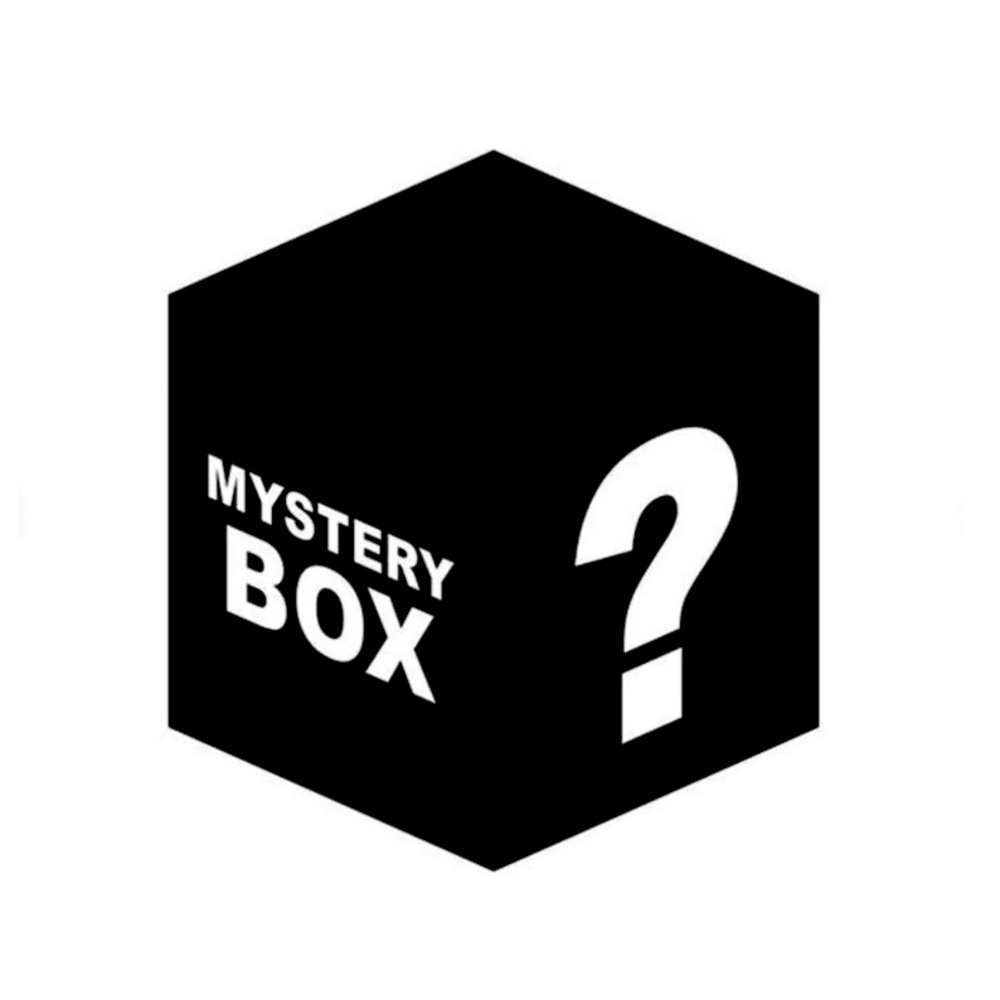 Mystery Box men’s size medium-large 8-10 pieces of clothing!!